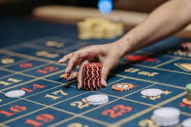 uuuu88 Esports Betting မြန်မာ Gamer များ Mobile Legends PUBG Mobile ပြိုင်ပွဲ Bet ချနေသောမြင်ကွင်း